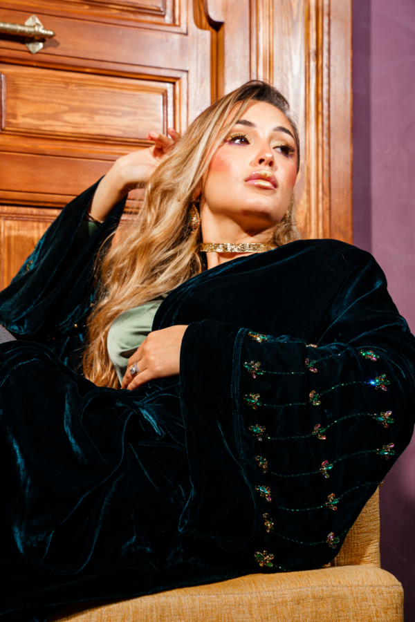 kimono velours de soie long manches larges avec perlage à la main maison leynad